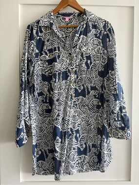 Lilly Pulitzer size S. Printed Navy and White Button-Up Women's coverup